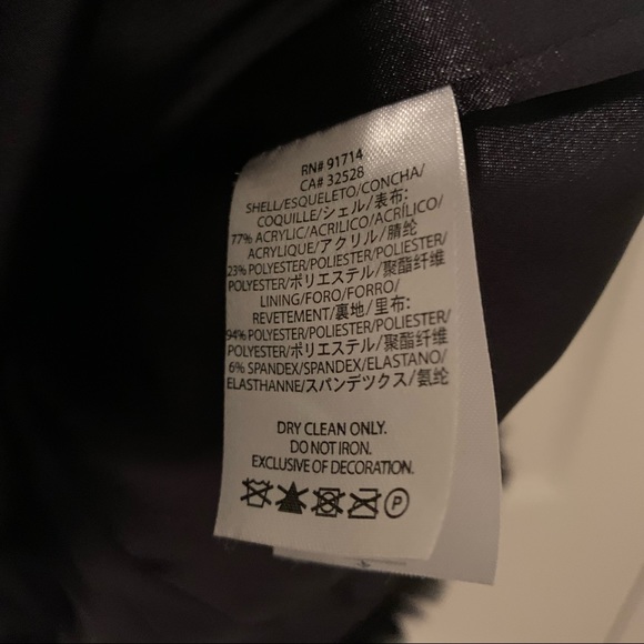 Armani Exchange Fur Layered Vest lined Has Two pockets Belt loops size M - Picture 7 of 8